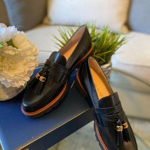 Stuart Weitzman Manilla Signature Loafer